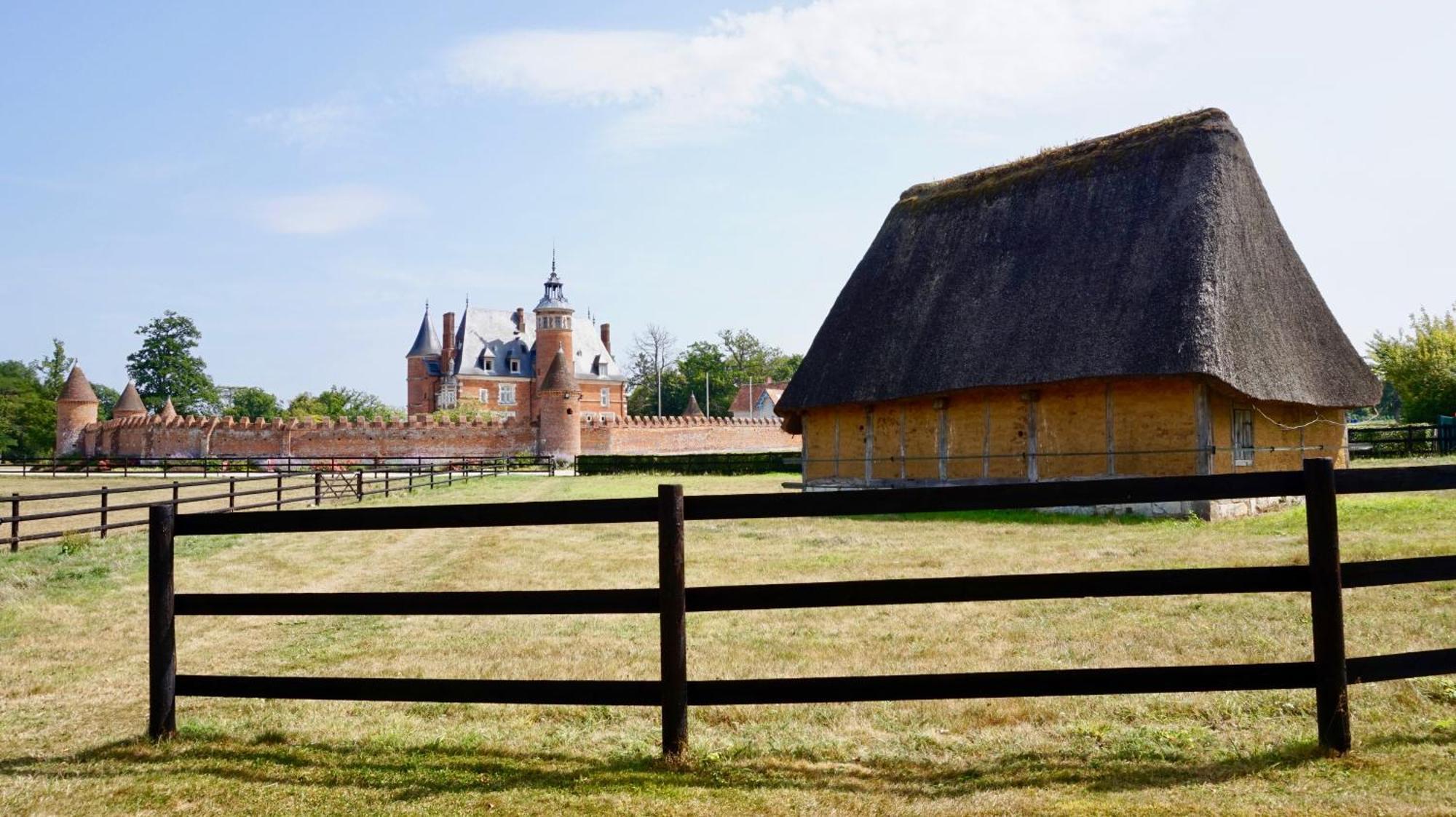 Chateau De Tilly Boissey-le-Chatel Exterior photo