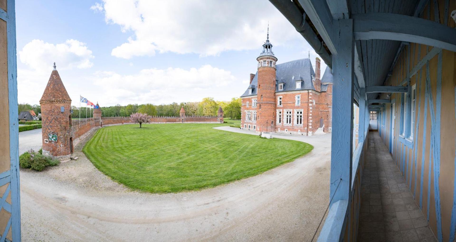 Chateau De Tilly Boissey-le-Chatel Exterior photo